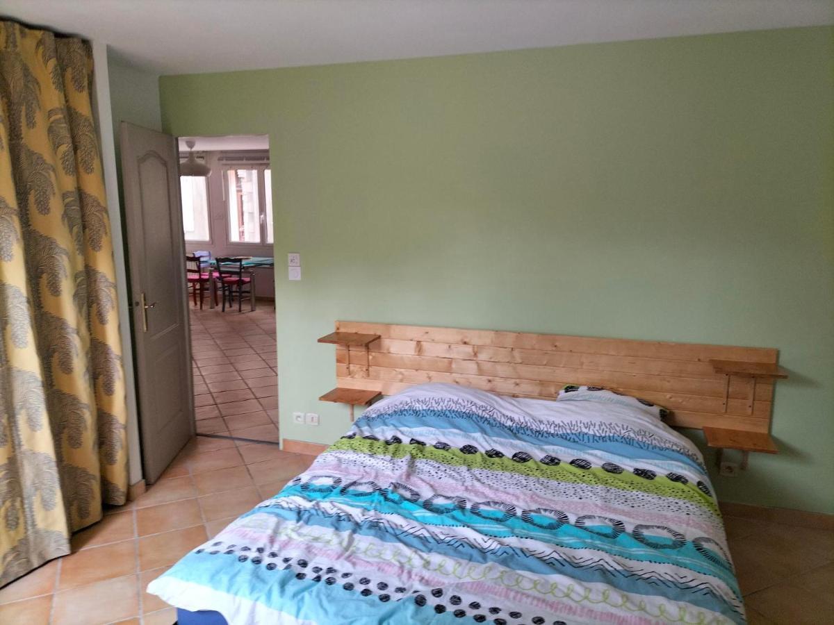 Appartement Au Centre Ville Avec Un Beau Jardin Prive Lannion Eksteriør bilde