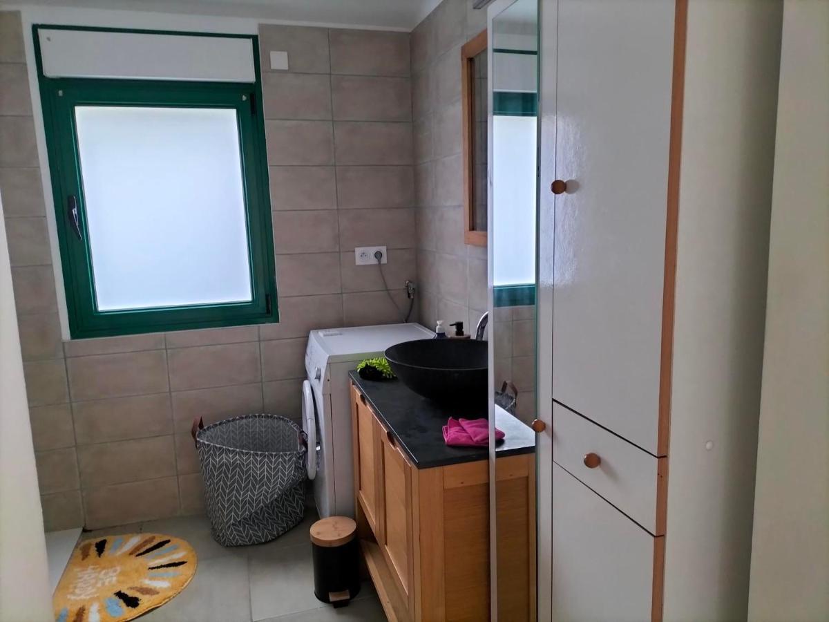 Appartement Au Centre Ville Avec Un Beau Jardin Prive Lannion Eksteriør bilde