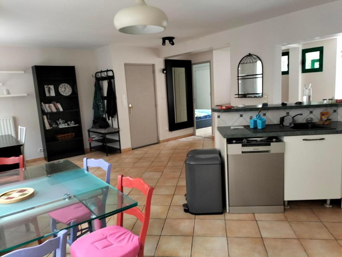 Appartement Au Centre Ville Avec Un Beau Jardin Prive Lannion Eksteriør bilde