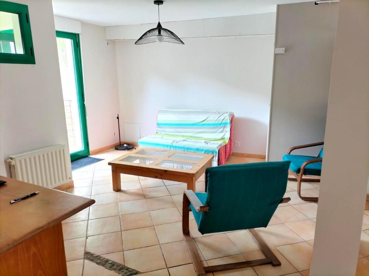 Appartement Au Centre Ville Avec Un Beau Jardin Prive Lannion Eksteriør bilde